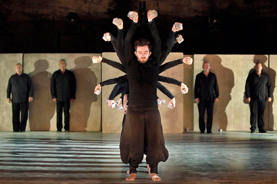 Спектакль «Пазл» звезды европейского балета хореографа Сиди Ларби Шеркауи.