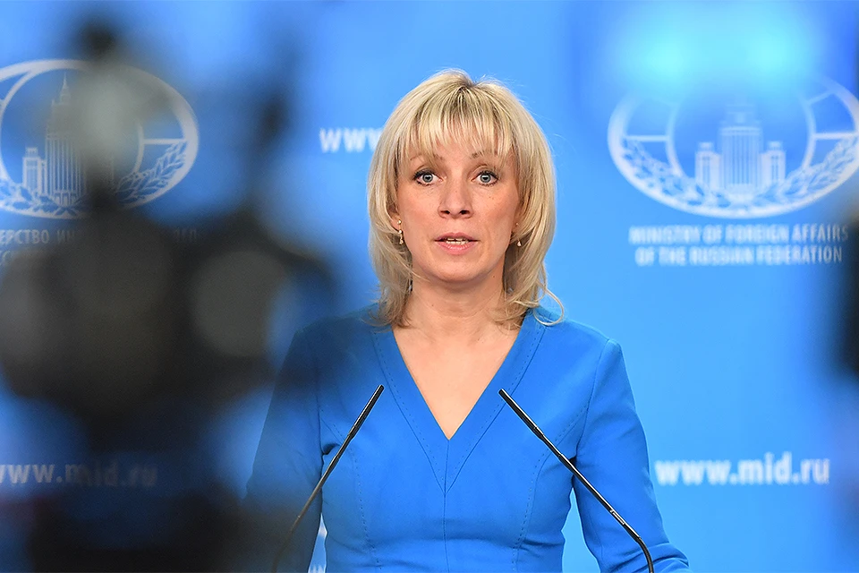 Официальный представитель МИД РФ Мария Захарова рассказала «Комсомолке» о своём творческом процессе.