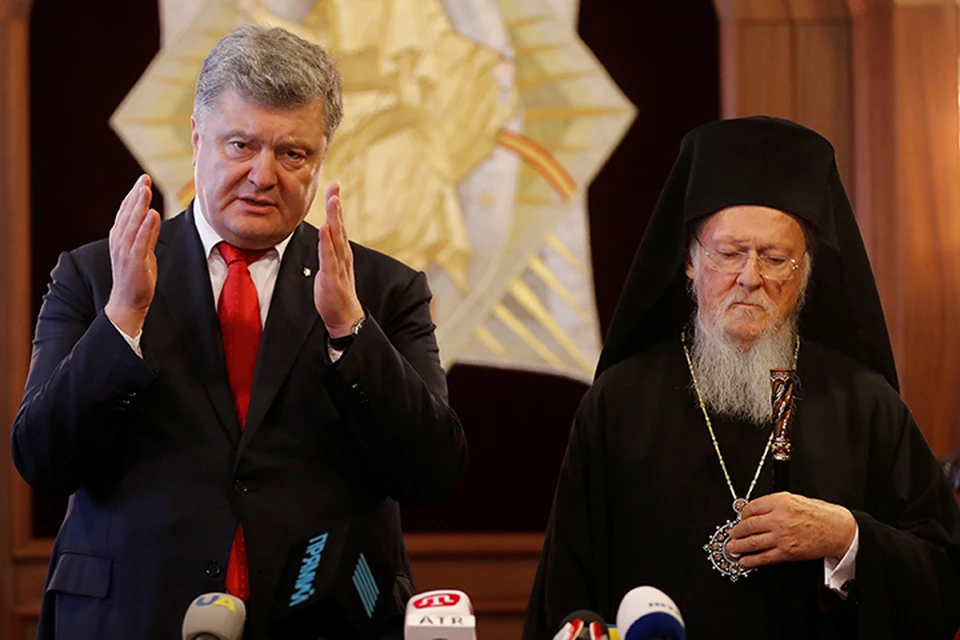 Петру Порошенко стоило бы призадуматься, чтобы не оказаться на воскресном чине Торжества Православия, в списке преданных анафеме