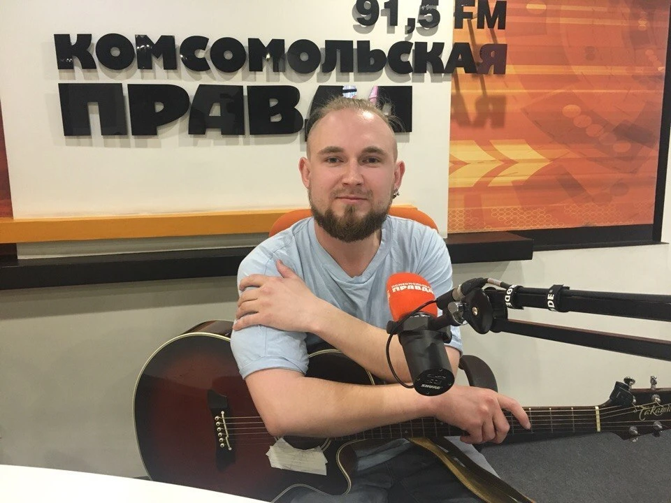 Алексей Каюков, поэт, музыкант, лидер группы "Неизвестный исполнитель"