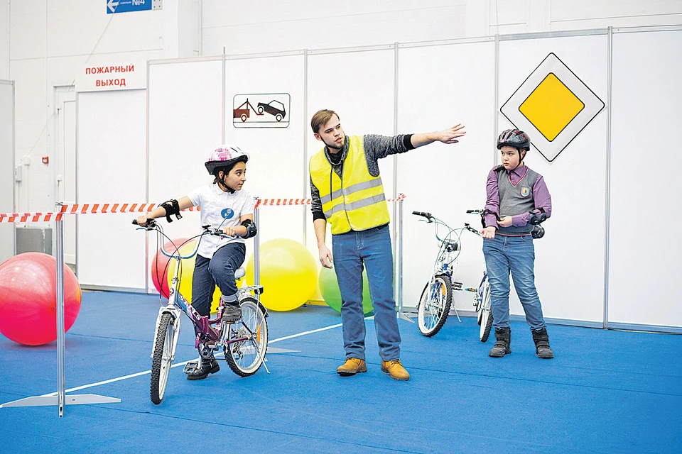 Юные инспекторы движения знают основы ПДД, владеют навыками управления велосипедом с соблюдением всех правил.
