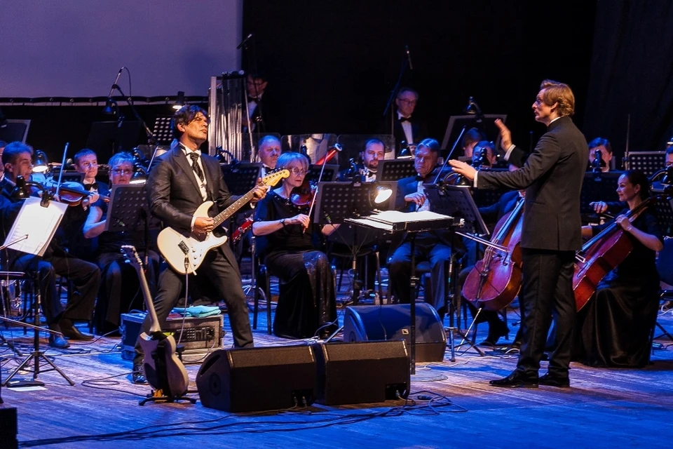 Удовольствие от концерта получали и музыканты на сцене, и зрители в зале. Фото: Алексей ПАВЛОВ