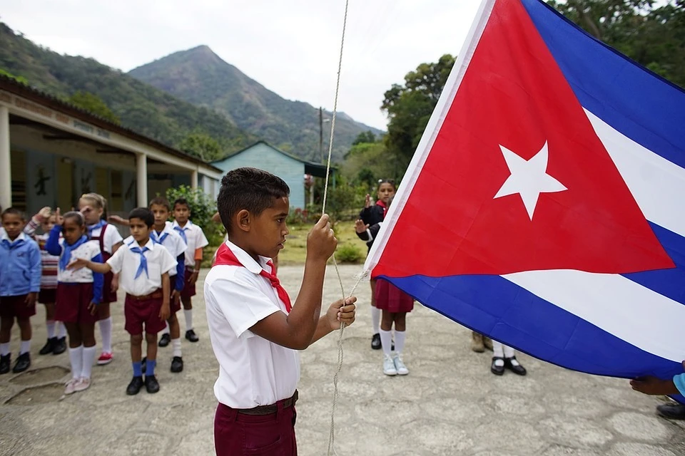 Кубинцы впервые в истории опробовали мобильный интернет