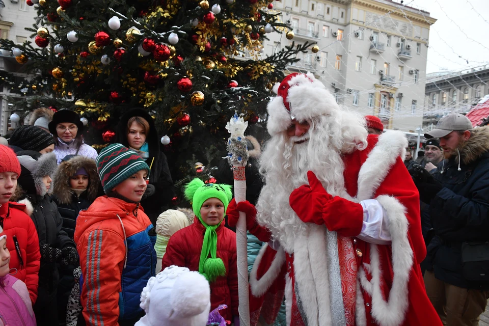 Мы узнали даты и время торжественного открытия новогодних елок 2018-2019 в Ростове-на-Дону