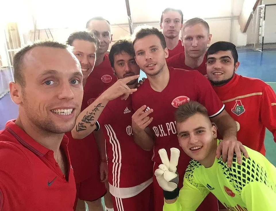 Турнир традиционно поддерживают футболисты РПЛ из самых разных клубов. Фото: Instagram Дениса Глушакова.