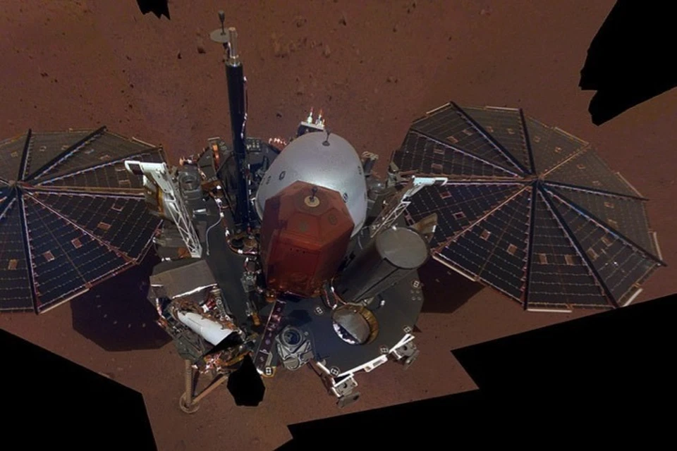 Марсианский зонд (NASA's InSight lander) проявляет работоспособность.