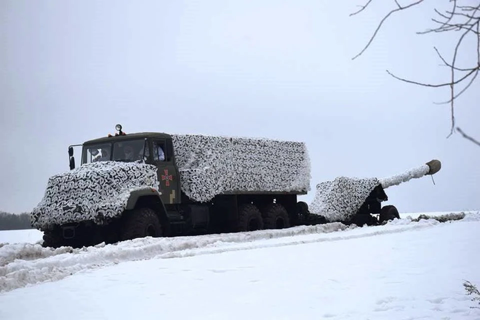 Из тыла ВСУ потягивают к передовой артиллерию. Фото: facebook.com/pressjfo.news