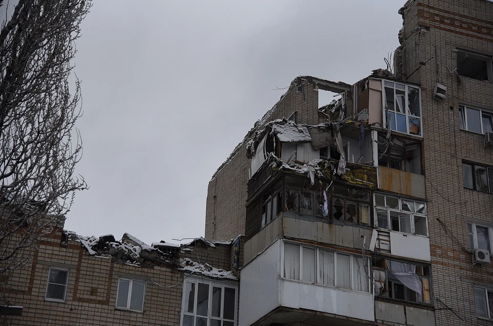 В Шахтах взрывом газа были разрушены четыре квартиры, погибли пять человек. Фото: пресс-служба ЗС РО.