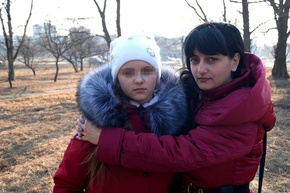 Кира Лысенко с дочерью - ученицей школы №2 в Большом Камне.