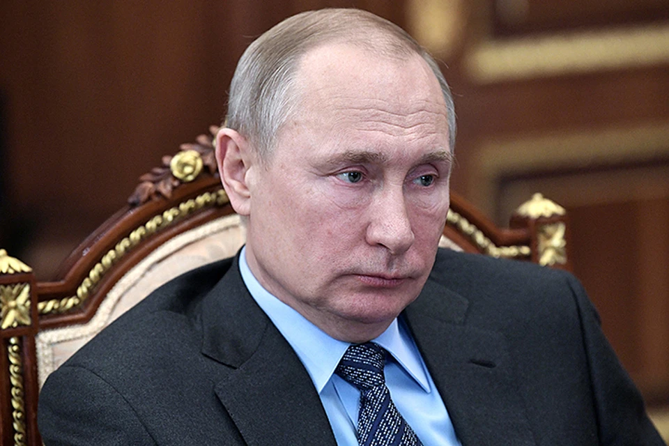 Владимир Путин официально подписал закон, который предусматривает блокировку в сети материалов, содержащих недостоверные сведения