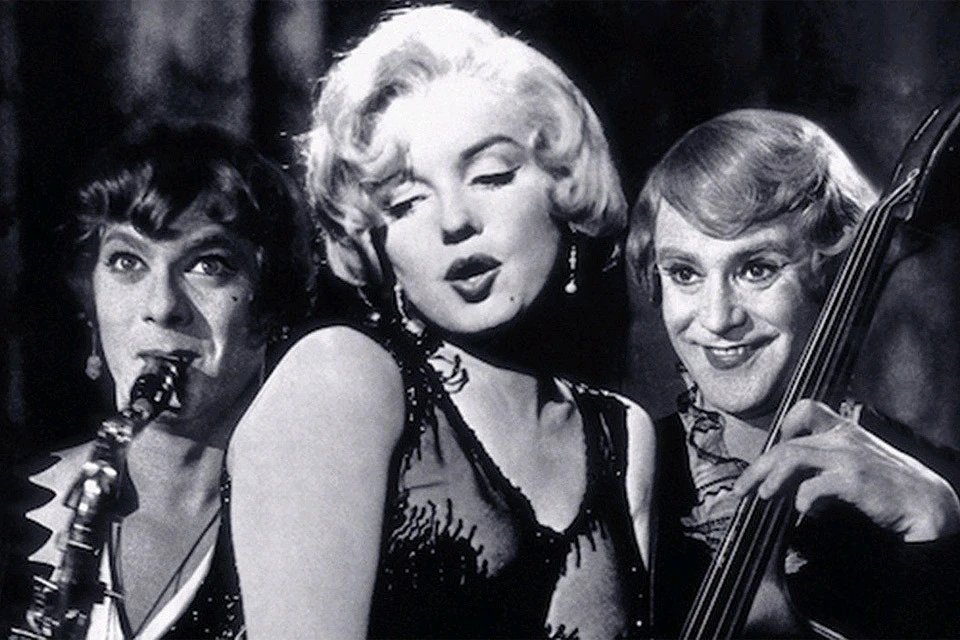 Мэрилин Монро в фильме 1959 года "В джазе только девушки".
