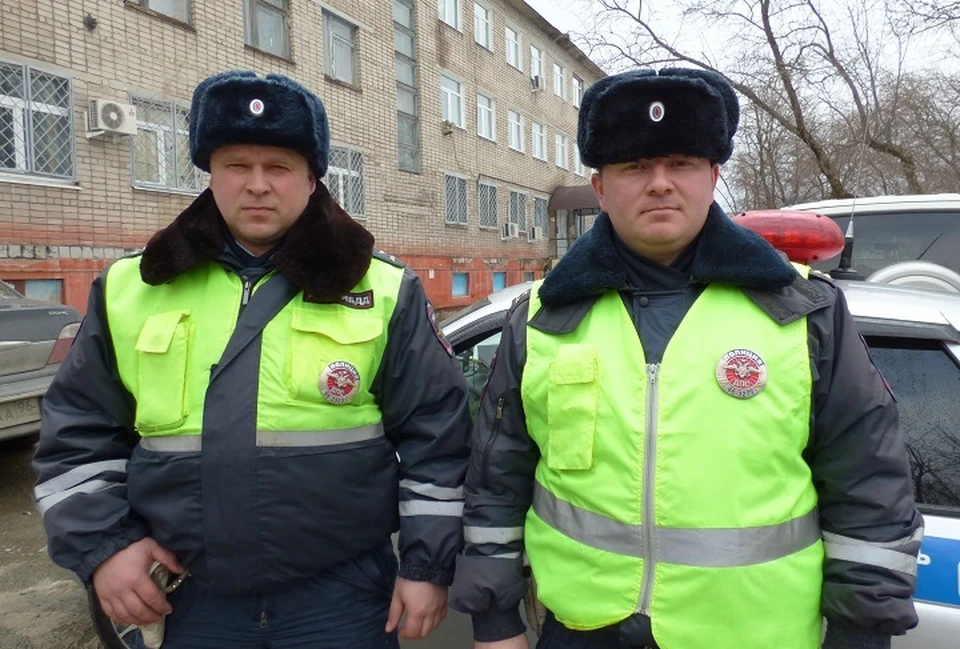 Стражи порядка поймали лихача и спасли двух детей. Фото: пресс-служба ГИБДД по Свердловской области