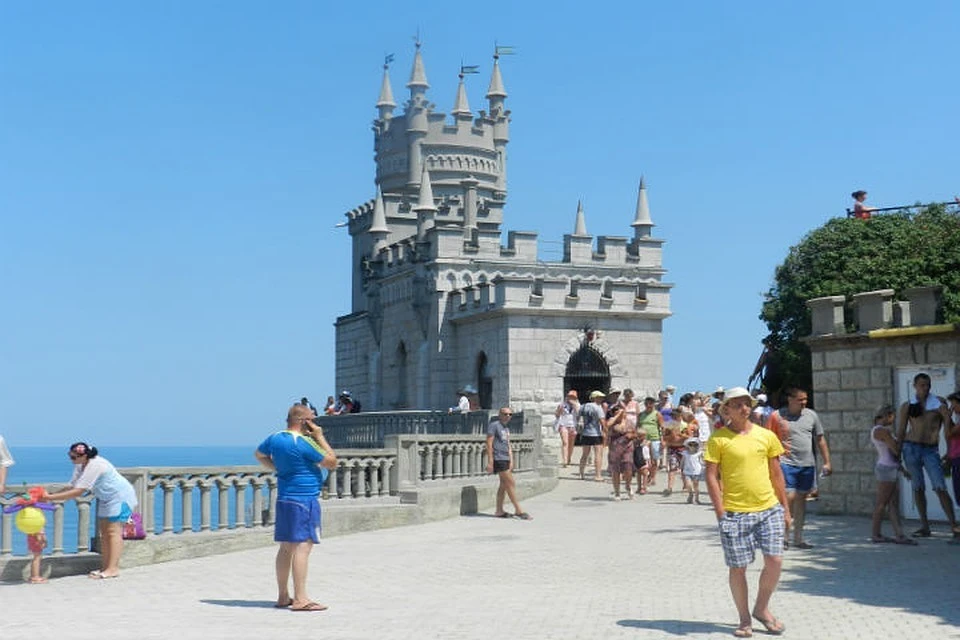 "Единые" билеты действуют в высокий сезон, когда в Крым массово едут туристы
