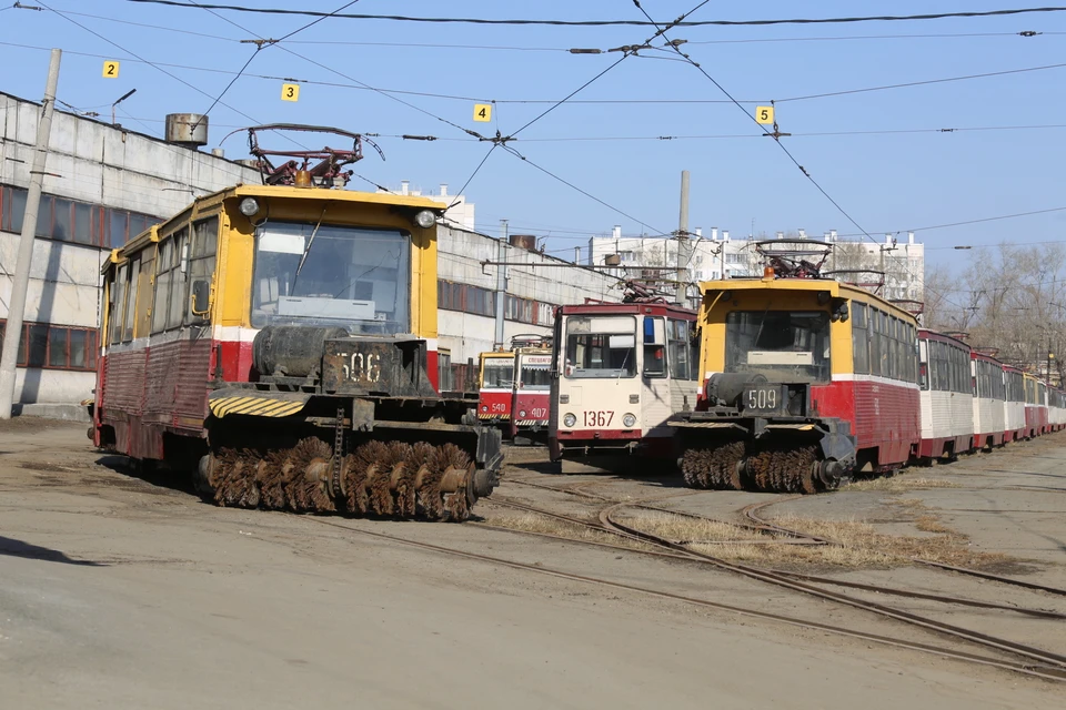 Как спасать общественный транспорт в Челябинске - никто не знает.