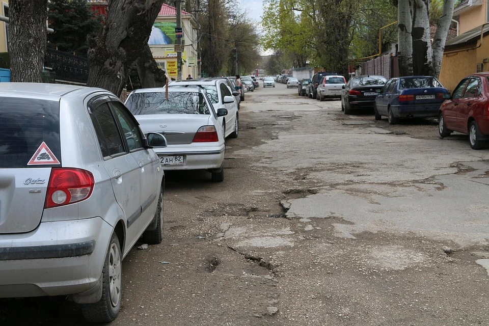 Украина за 23 года не отремонтировала дороги на полуострове