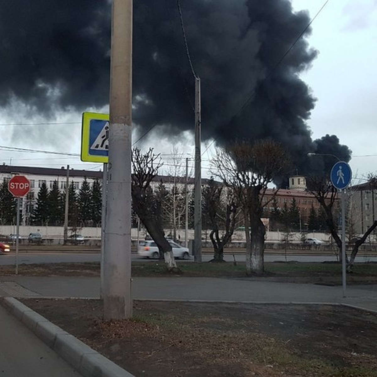 В Красноярске горит завод «Красмаш»: ему присвоен самый высокий 4-й ранг  опасности - KP.RU