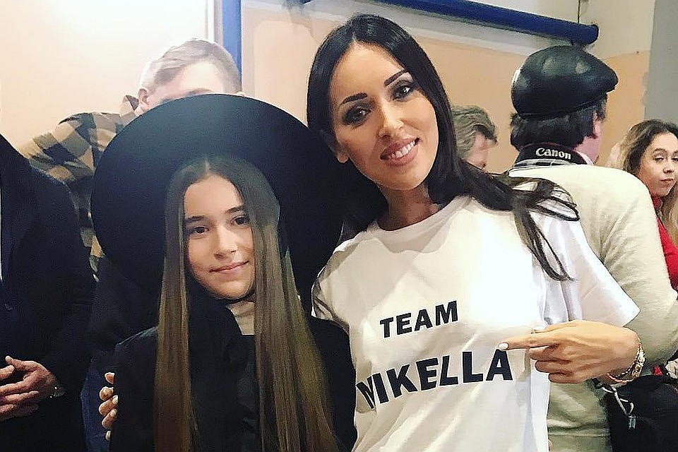 Алсу с дочкой Микеллой.