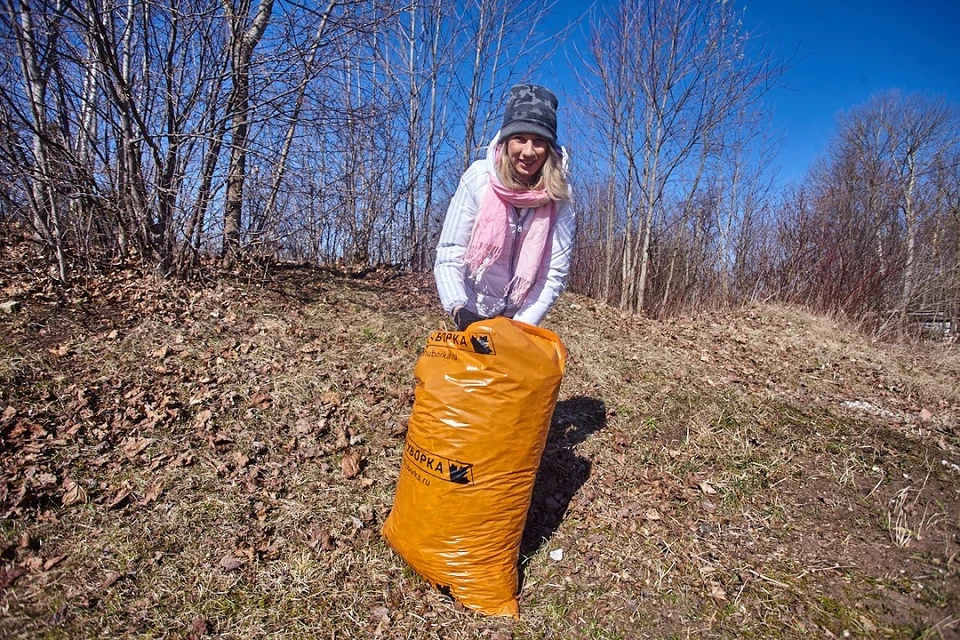 За время проведения апрельских субботников в Псковской области вывезено 8 тысяч кубов мусора.