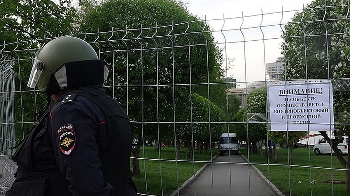 Храм или майдан? В такую развилку загнали себя и, возможно, страну в  Екатеринбурге - KP.RU