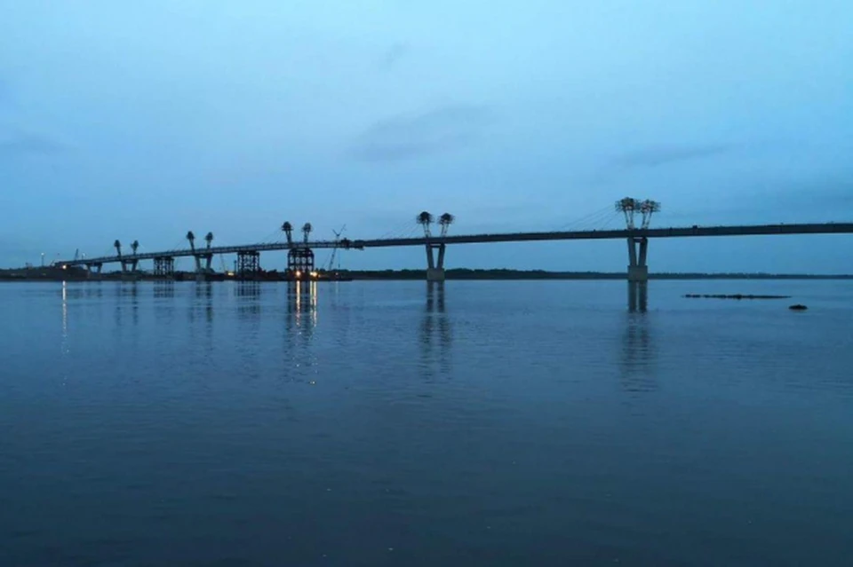 Первый российско-китайский автомобильный мост под Благовещенском почти достроен. Фото: Министерство по развитию Дальнего Востока