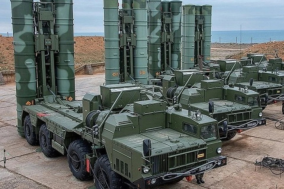Зенитные ракетные комплексы С-400 «Триумф».