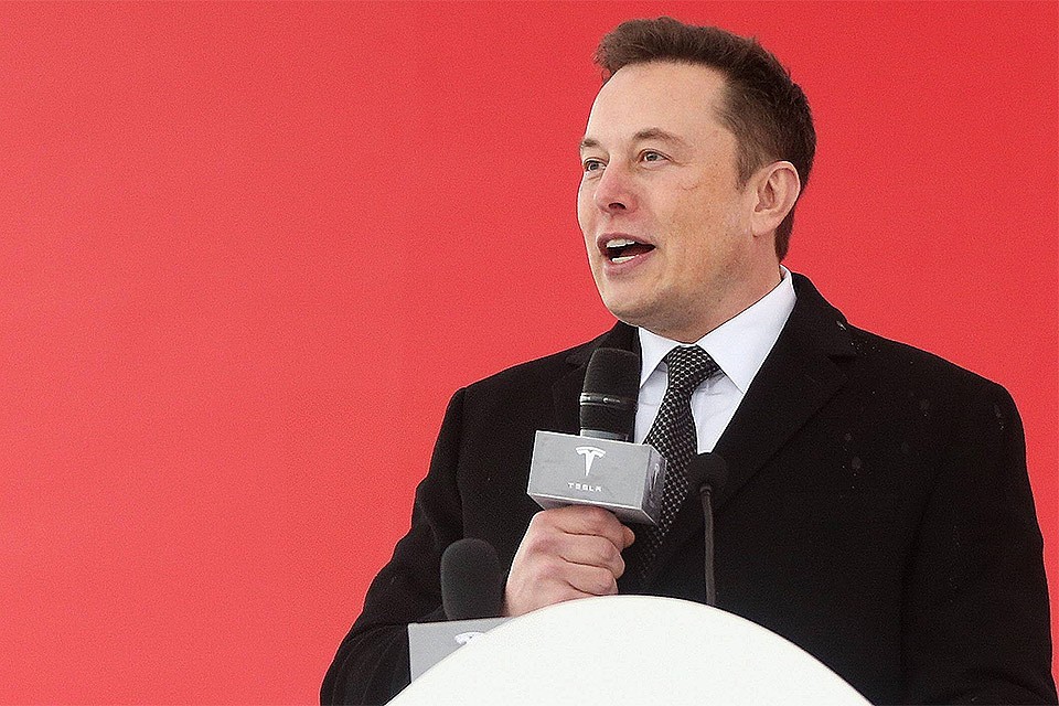Абсолютным лидером оказался Илон Маск, гендиректор Tesla. На этой должности он за 2018 год заработал $ 2,284 млрд