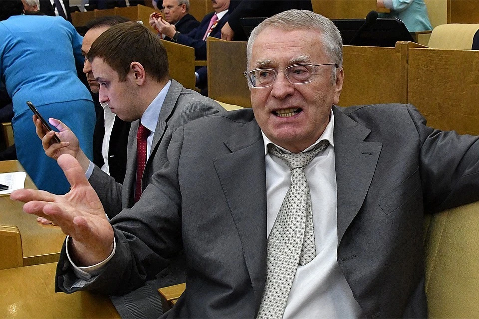 Жириновский со скандалом покинул зал пленарных заседаний Госдумы