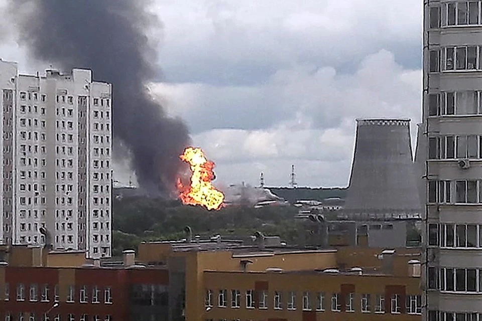 По предварительным данным, причиной пожара мог стать взрыв. Фото: : Елена Аксенова/ТАСС