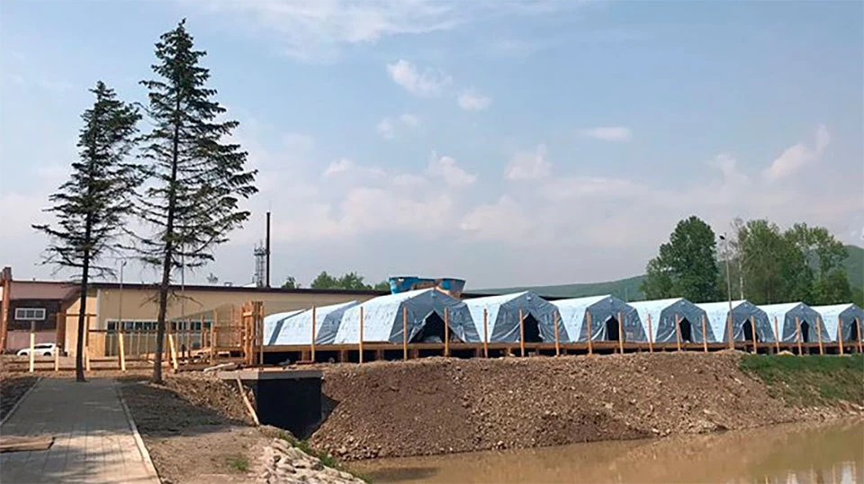 Палаточный лагерь в "Холдоми"