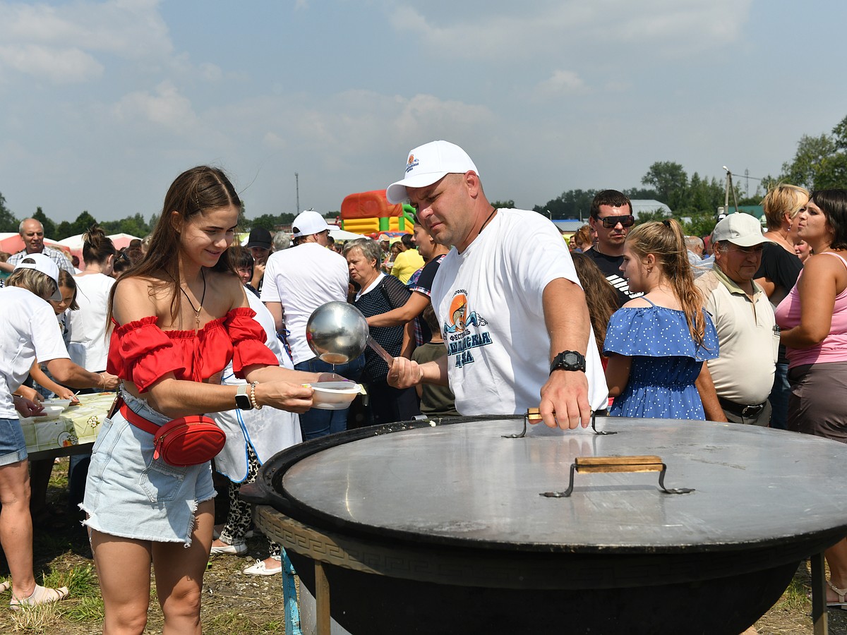 Шушпанская щука» угощала гостей ухой и шулюмом - KP.RU