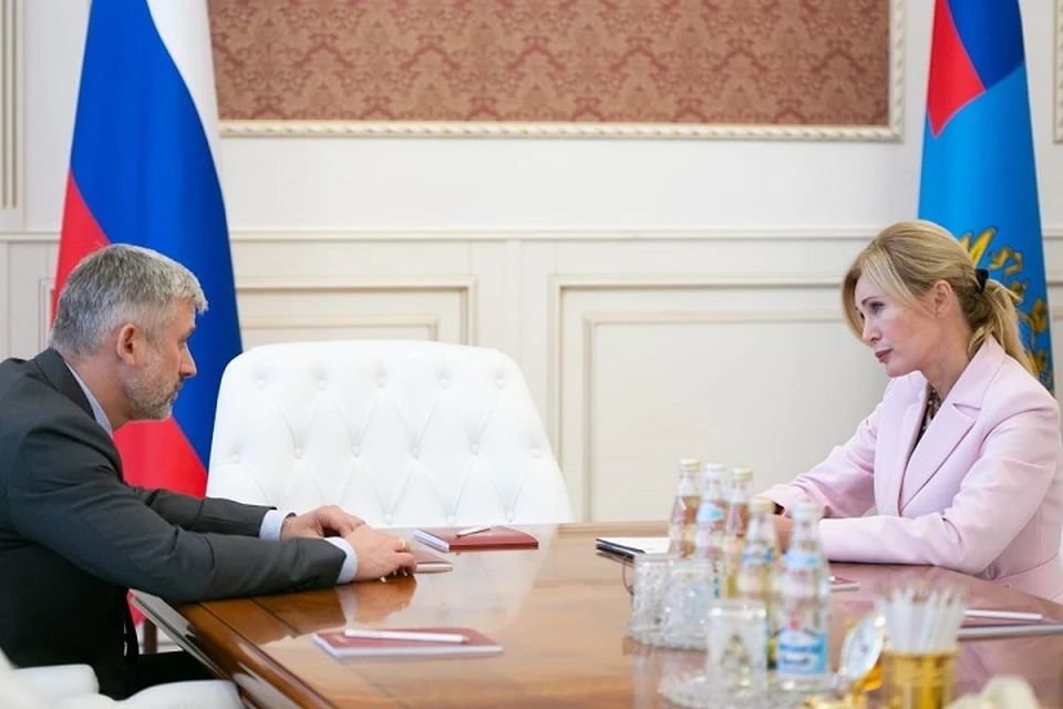 Виктория Цыганова рассказала министру транспорта РФ о высокой стоимости авиа билетов и плохом состоянии дорог в Хабаровском крае