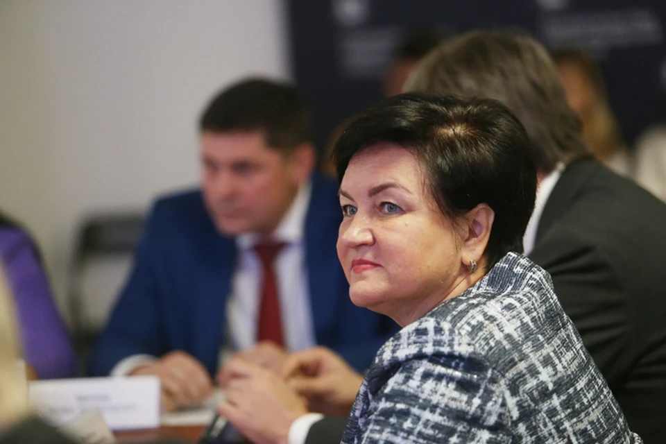 Елена Соловьева: «Чтобы закрыть наливайки, нужно вернуть субъектам полномочия по регулированию общепита»
