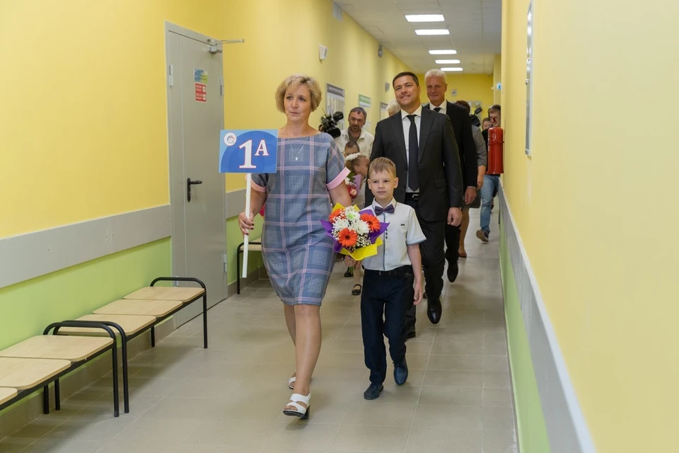 Михаил Ведерников напутствовал первоклассников.
