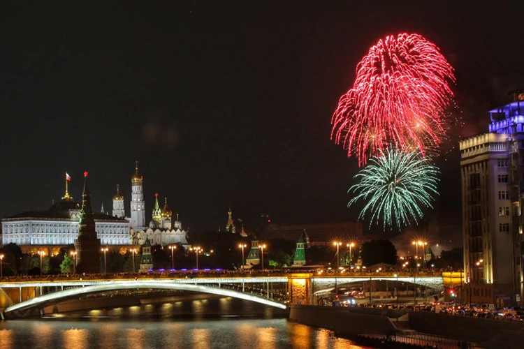 Салют на День города Москвы 2019. Прямая онлайн-трансляция
