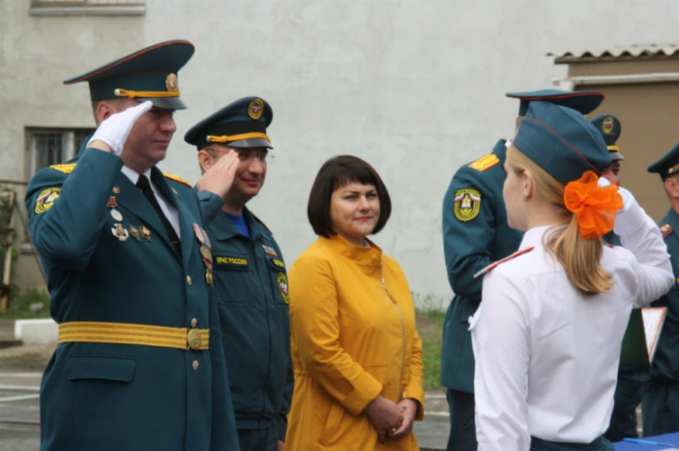 Красноярские десятиклассники дали Клятву верности пожарно-спасательному делу