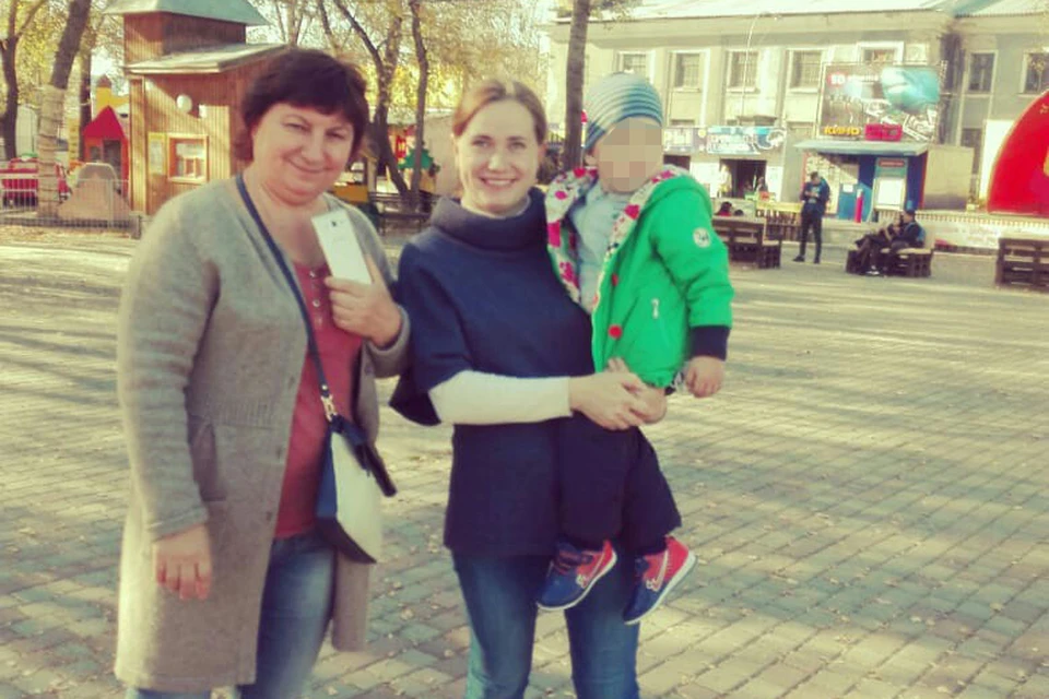 Татьяна Глотова с дочерью Екатериной и внуком. Фото: предоставлено Екатериной Глотовой