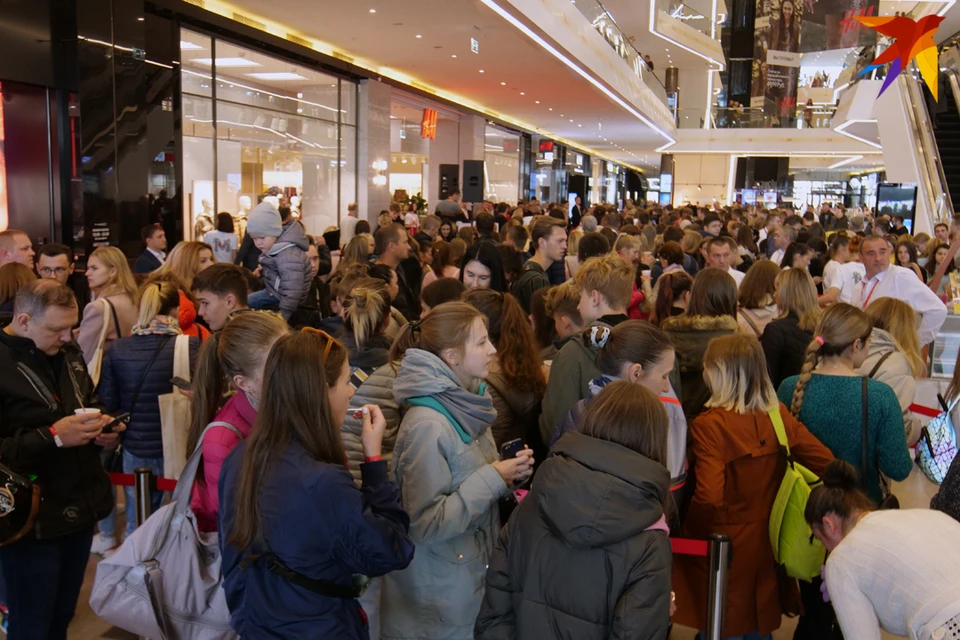 На открытие магазина H&M собралось больше тысячи минчан