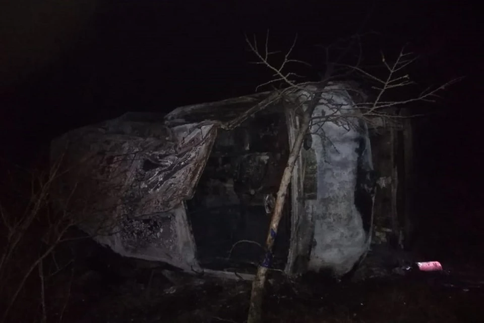 На момент аварии все пассажиры были пристегнуты ремнями безопасности.