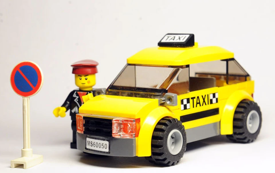 Знаки «Начинающий водитель» и «Такси» прошли проверку в зарубежных странах.