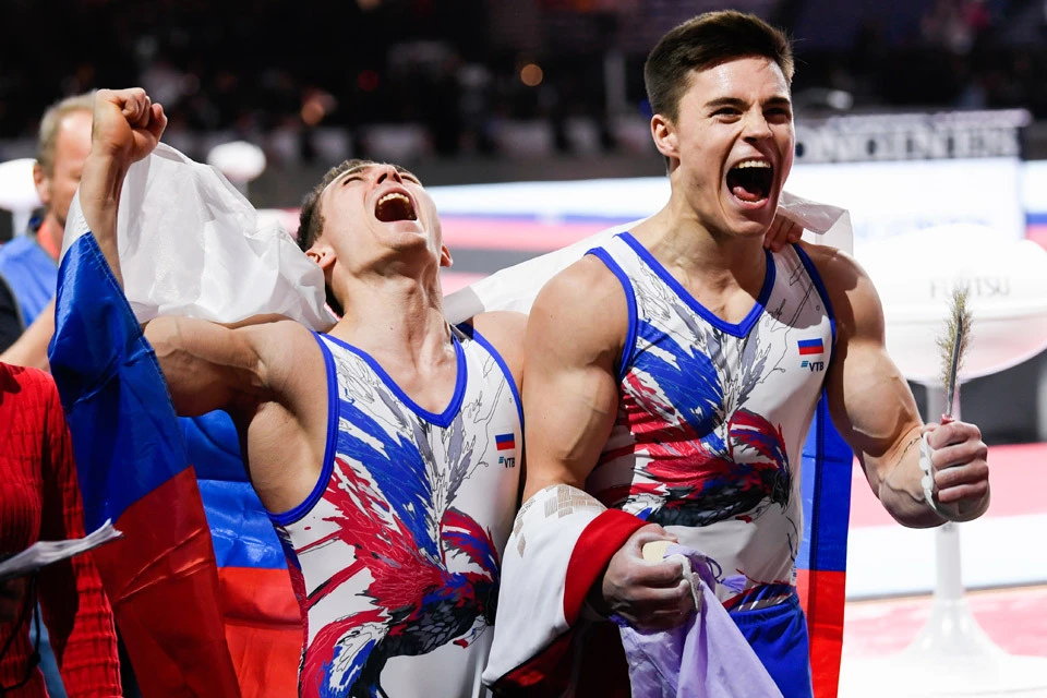 Сборная России по спортивной гимнастике впервые стала чемпионом мира в командном многоборье.