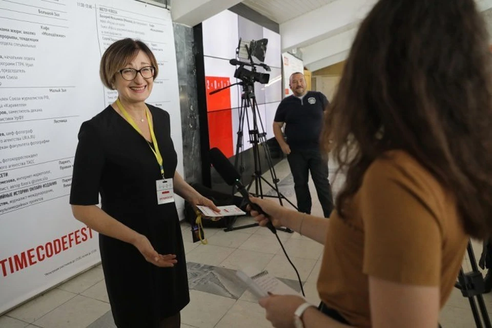 Начинающим журналистам Ирина Росинская советует работать, писать и не сидеть на месте