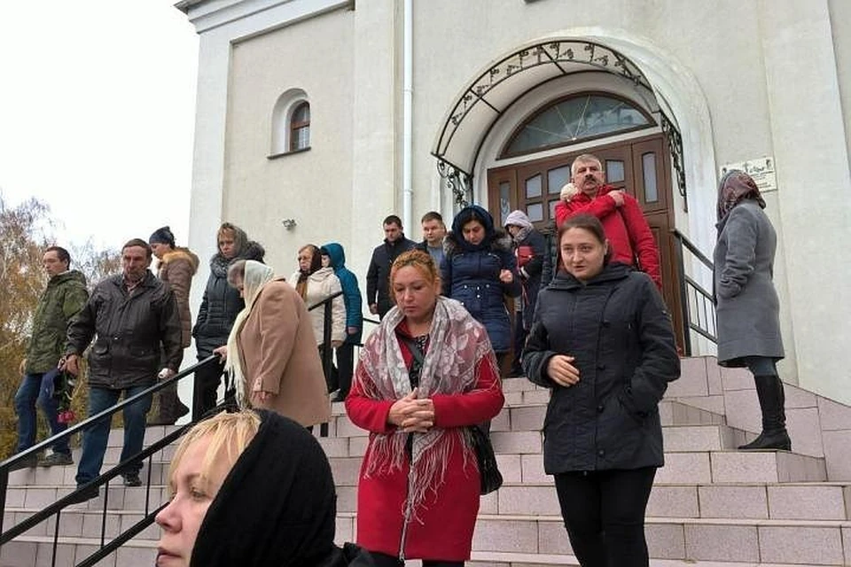 Прощание с Натальей Птицыной в православном храме Пионерского.