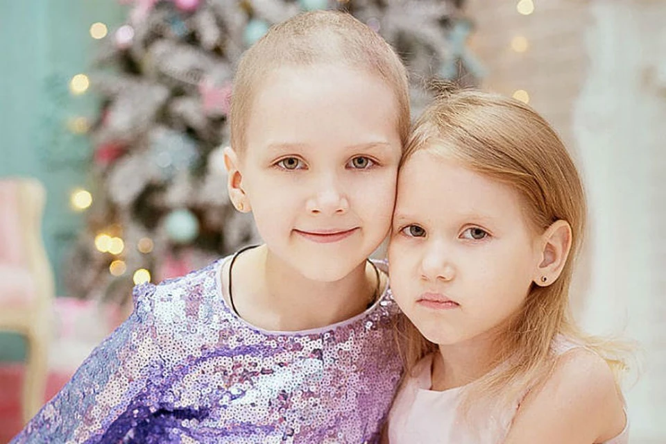 Сестренки Яна и Алиса Третьяковы после трансплантации костного мозга - словно одно целое. Фото: ksiutretiak.