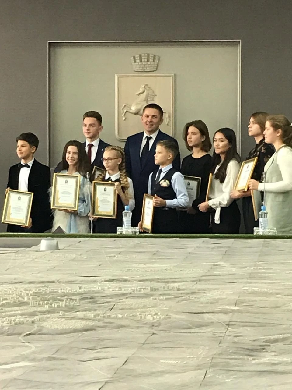 Ученики 24-й вошли в число лауреатов премии Города Томска в сфере образования в 2019 году по категории «Учащиеся и воспитанники».
