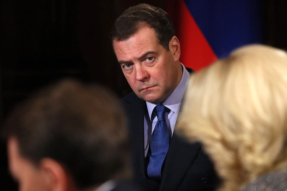 Премьер-министр РФ Дмитрий Медведев во время встречи с вице-премьерами в резиденции "Горки". Фото: Екатерина Штукина/POOL/ТАСС