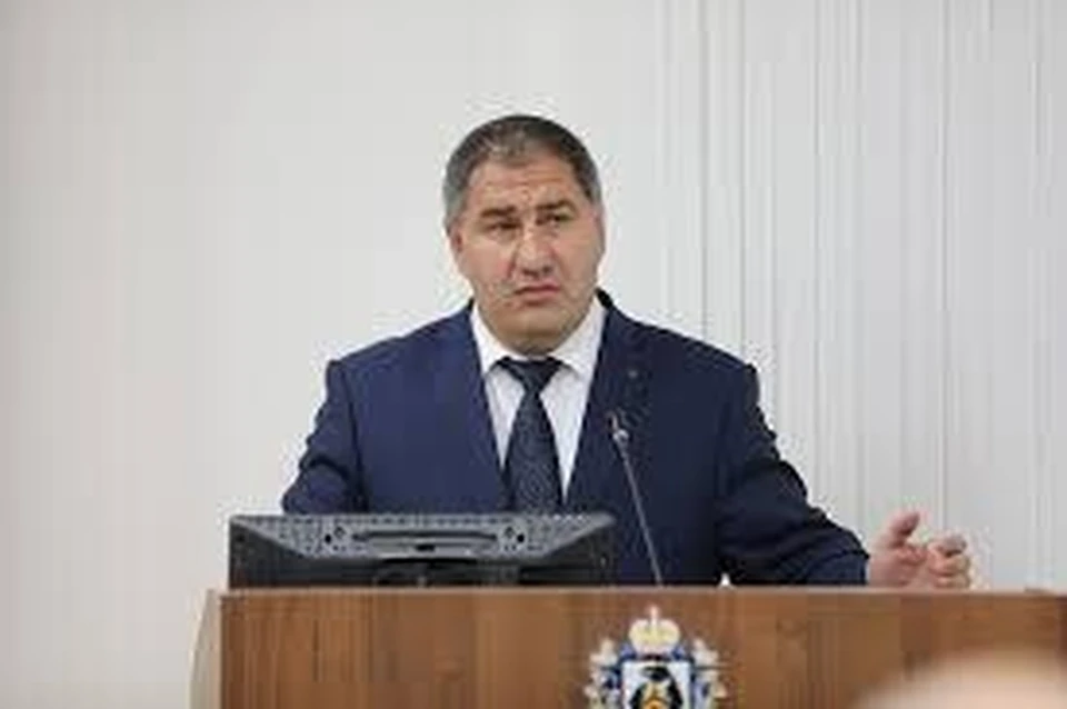 По словам Дария Тюрина на участках, выделенных под дома для переселенцев из аварийного фонда строить нельзя