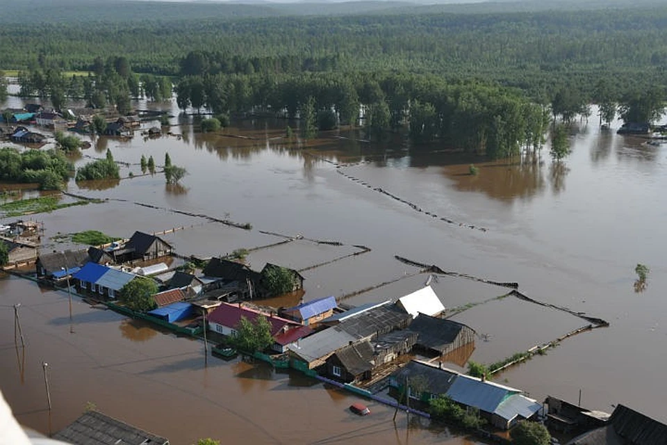 Во время пресс-конференции Владимиру Путину задали вопрос про Тулун, который пострадал летом от сильнейшего наводнения.