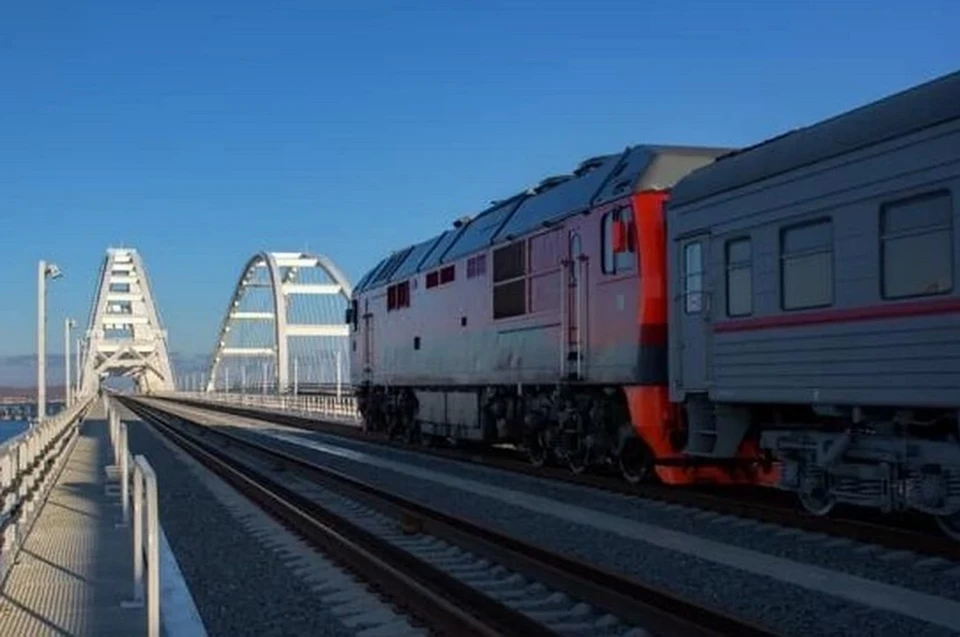 Пассажирские поезда запустили, скоро и грузовые пойдут. Фото: "Гранд Сервис Экспресс" / Facebook