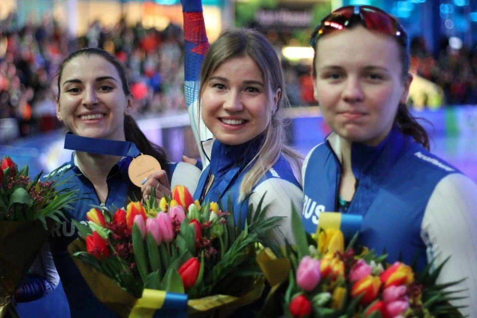 Теперь челябинская конькобежка трехкратная чемпионка Европы.