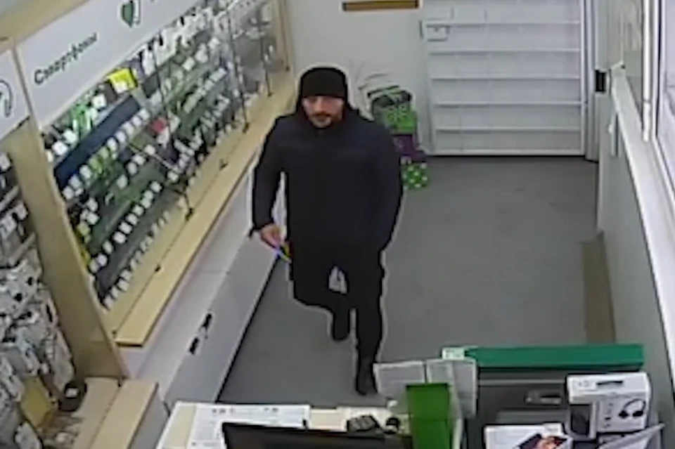 Полиция просит липчан помочь найти мужчину, похитившего телефон